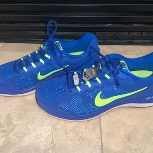 Nike Mens Shoes Size 10.5 NWT